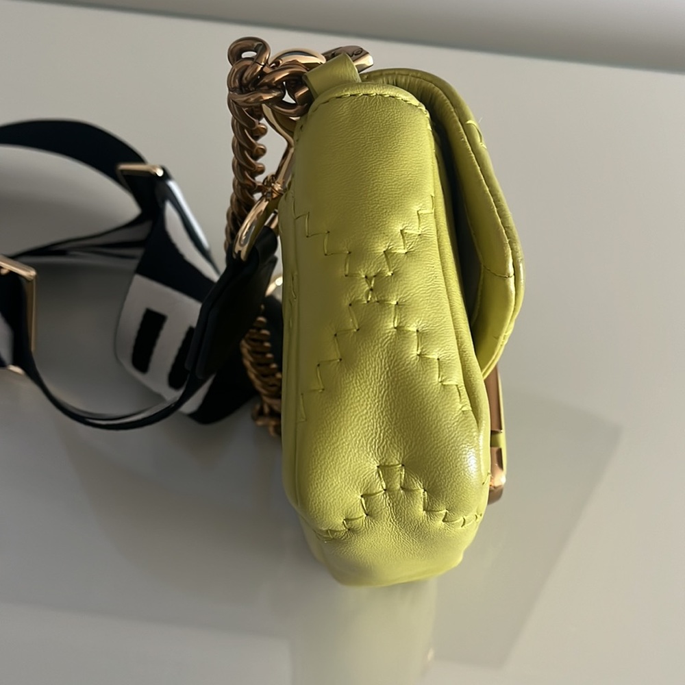 Authentic Marc Jacobs Handbag - Picture 6 of 15